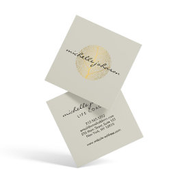 Elegantes Gold Leaf Logo auf Tan Quadratische Visitenkarte