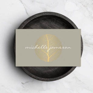 Elegantes Gold Leaf Logo auf Tan Visitenkarte