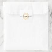 Elegantes Gold Leaf Logo auf Weiß Quadratischer Aufkleber (Tasche)
