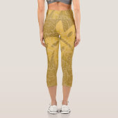 Elegantes Gold Leaf Ocher Classic Muster Capri Leggings (Rückseite)