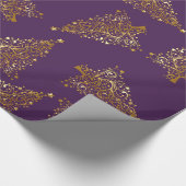Elegantes Gold Lila Weihnachtsbaummuster Geschenkpapier (Ecke)