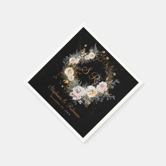 Elegantes Gold Monogramm auf schwarzem Hochzeitspa Serviette (Ecke)