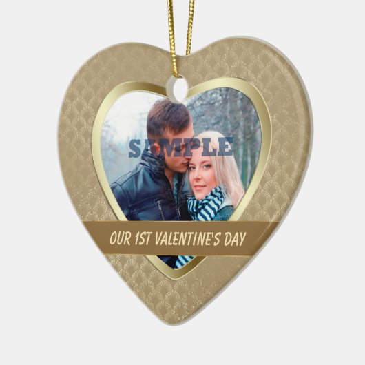 Elegantes Gold Muster Unser erstes Valentiner Orna Keramikornament (Links)