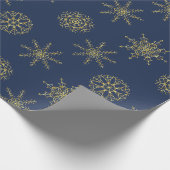 Elegantes Gold Navy Snowflake Wrapping Paper Geschenkpapier (Ecke)