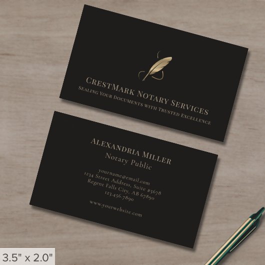 Elegantes Gold Quill Logo Visitenkarte