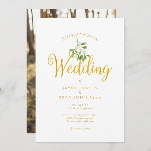 Elegantes Gold Script Mistletoe Foto Winter Weddin Einladung (Vorne/Hinten)