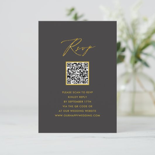 Elegantes Gold Script Modernes Gray QR Wedding RSV Begleitkarte (Stehend Vorderseite)