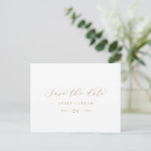 Elegantes Gold Script Save the Date Einladungspostkarte (Stehend Vorderseite)