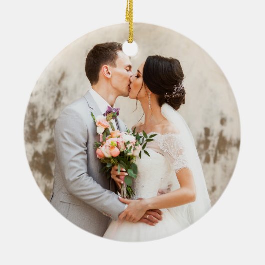 Elegantes Gold Script Unser erstes Weihnachts-2-Fo Keramik Ornament (Hinten)