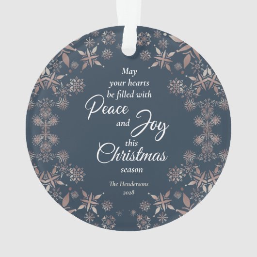 Elegantes Gold Snowflakes Peace Joy Blue Ornament (Rückseite)