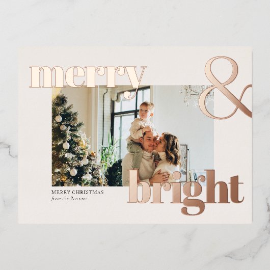 Elegantes Gold Typografy Foto Frohe Weihnachtskart Folie Einladungspostkarte (Vorderseite)