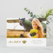 Elegantes Gold Typografy Graduation Cap Foto Ankündigung (Stehend Vorderseite)