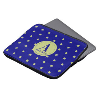 Elegantes Gold- und Blau-Sternmuster-Monogramm Laptopschutzhülle