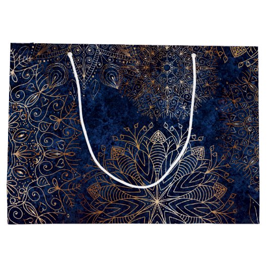 Elegantes Gold- und Dark Blue Floral Mandala Muste Große Geschenktüte (Rückseite)
