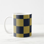 Elegantes Gold- und Navy-Blue-Checkered-Muster Kaffeetasse (Links)