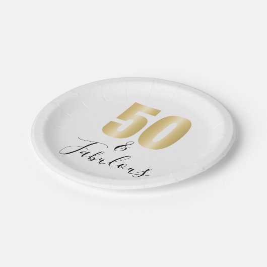 Elegantes Gold und schwarz 50 und fabelhaft Pappteller (Schrägansicht)