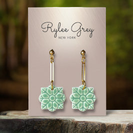 Elegantes Gold- und Taupeeringdisplay