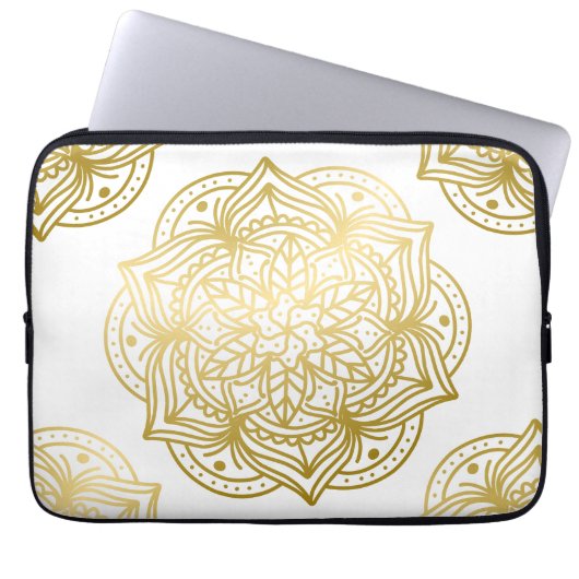 Elegantes Gold und Weiß Mandala Muster Laptopschutzhülle (Vorderseite)