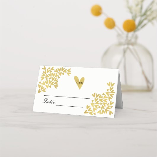 Elegantes Goldenes Herz-Muster | Hochzeitsplatzkar Platzkarte (Vorderseite)