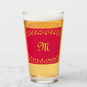 Elegantes goldenes Konfetti auf Rot Glas