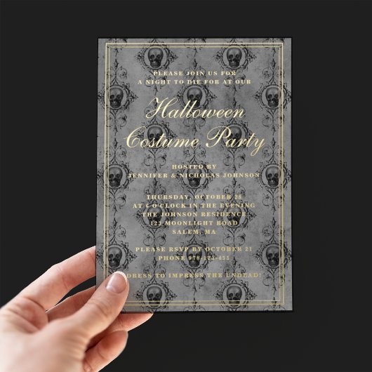 Elegantes Gothic Skulls Halloween Costume Party Folieneinladung