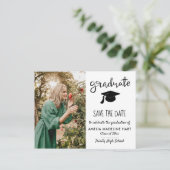 Elegantes Graduate Script | SAVE THE DATE FOTO Ankündigungspostkarte (Stehend Vorderseite)
