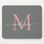 Elegantes graues Rosa Monogramm Modernes Skript Mousepad (Vorne)