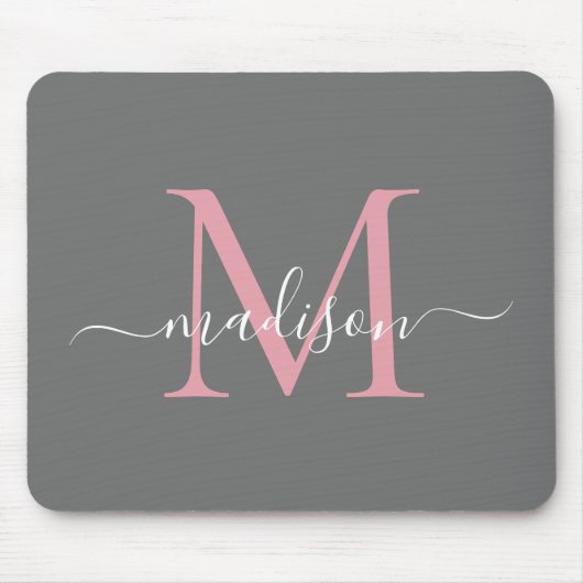 Elegantes graues Rosa Monogramm Modernes Skript Mousepad (Vorne)