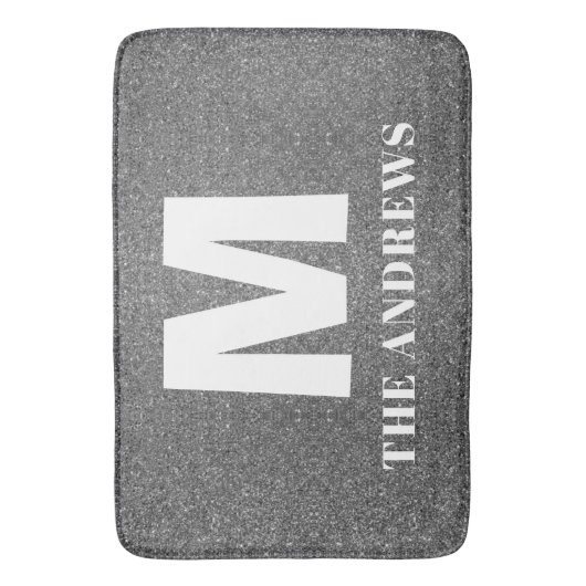 Elegantes graues Tan Custom Monogram Initial Doorm Badematte (Vorderseite Vertikal)