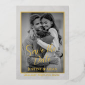 Elegantes Gray-Gold-Script mit Foto Save the Date Folieneinladung (Vorderseite)