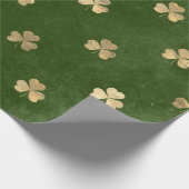 Elegantes Green Gold Kleeblatt Geschenkpapier (Ecke)