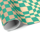 Elegantes Green und Gold Wavy Schachbrett Muster Geschenkpapier (Rolleneckpunkt)