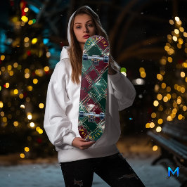 Elegantes Green und Red Kariert Skateboard