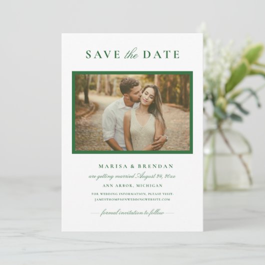 Elegantes Green Wedding Foto Save The Date (Stehend Vorderseite)