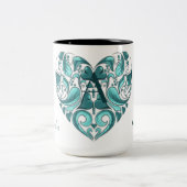Elegantes, griechisch-türkisfarbenes Herz mit Ihre Zweifarbige Tasse (Mittel)