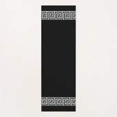 Elegantes griechisches Muster auf schwarz Yogamatte (Vorderseite)