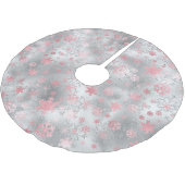 Elegantes Grün-Rosa Weihnachtsschneeflockenmuster Polyester Weihnachtsbaumdecke (Schrägansicht)