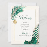 Elegantes Grün und Gold Beach Tropical Weihnachten<br><div class="desc">Die elegante grün-goldene Urlaubskarte der Nautical Boutique Co. besticht durch die tropische Vegetation in Aquarellgrün und Gold. Sie wird durch eine hübsche Aquarellblume unterstrichen. Der Text ist skurrile Handschrift gepaart mit moderner Blocktypografie. Das grüne, goldene und cremige Elfenbein erinnert an tropische Urlaubstage am Strand. Anpassen Sie den gesamten Text, einschließlich...</div>