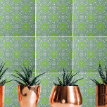 Elegantes grünes Ethnic Boho Mosaic Geometric Must Fliese<br><div class="desc">Einzigartig elegantes Dekorfliesen mit einem nahtlosen Muster aus geometrischen Formen in Grün- und Beigetönen.</div>