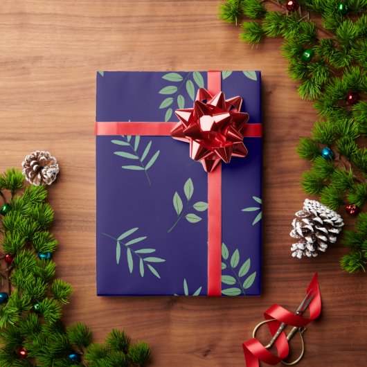 Elegantes grünes Leaf-Wrapping Paper über Dunkelbl Geschenkpapier (Feiertagsgeschenk)
