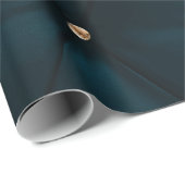 Elegantes grünes Leder, Diamanten, Monogramm Geschenkpapier (Rolleneckpunkt)