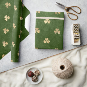 Elegantes grünes und goldenes Shamrock St. Patrick Geschenkpapier
