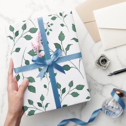 Elegantes, grünes Watercolor Foliage Muster Geschenkpapier (Schenken)