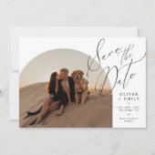 Elegantes handgeschriebenes Arch-Foto Save the Dat Einladung (Vorderseite)