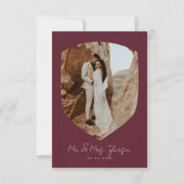 Elegantes handgeschriebenes Burgundy-Foto Hochzeit Dankeskarte (Vorderseite)