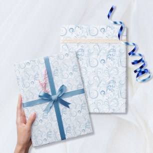 Elegantes hellblaues florales Wirbelmuster Geschenkpapier