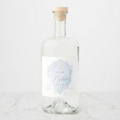 Elegantes helles blaues Wasserfarben Wappen Taufe Alkoholflaschenetikett (Vorderseite)