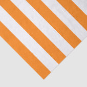 Elegantes, helles, orangefarbenes und weiß gestrei seidenpapier (Detail)