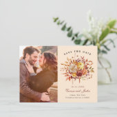 Elegantes Herbst Floral Bouquet Save the Date (Stehend Vorderseite)