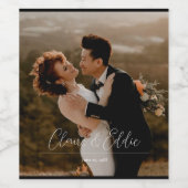 Elegantes Hochzeitsskript personalisiertes Foto Weinetikett (Einzelnes Label)